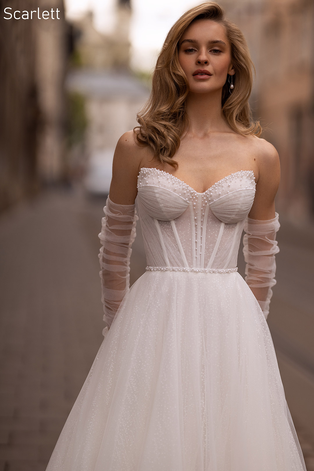 фото моделі
